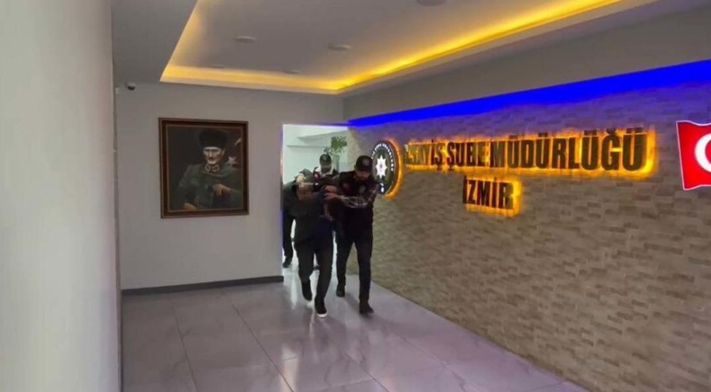 29 yaşlı gənc 17 yaşlı sevgilisini və onun anasını güllələyib